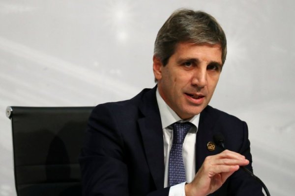 Efecto Caputo: seducción a inversionistas en Washington gatilla nuevas apuestas sobre Argentina