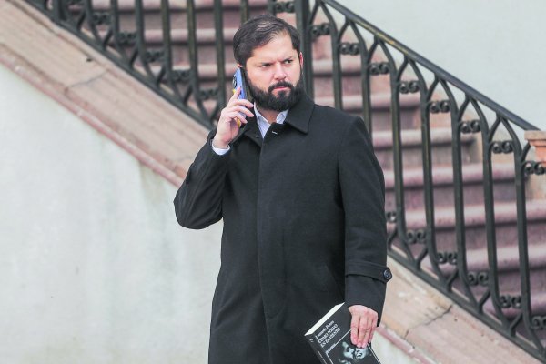 El Presidente Gabriel Boric se reunió ayer con la prensa acreditada en La Moneda. Foto: Agencia Uno