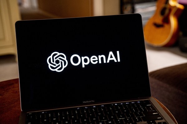 <p>El acuerdo permite a ChatGPT de OpenAI responder a preguntas con breves resúmenes de artículos del Financial Times. (Foto: Bloomberg)</p>