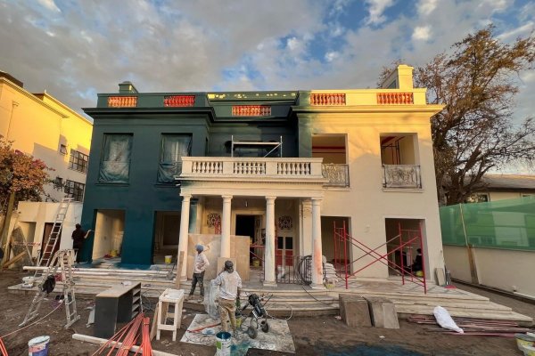 El airbnb y restaurant que abrirá en Presidente Errázuriz con Felipe Kast como socio