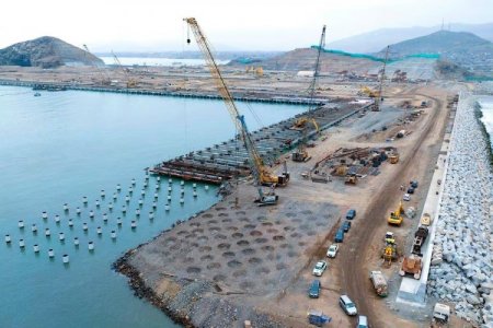 <p>Perú planea abrir plantas de ensamblaje de autos eléctricos en puerto de Chancay</p>