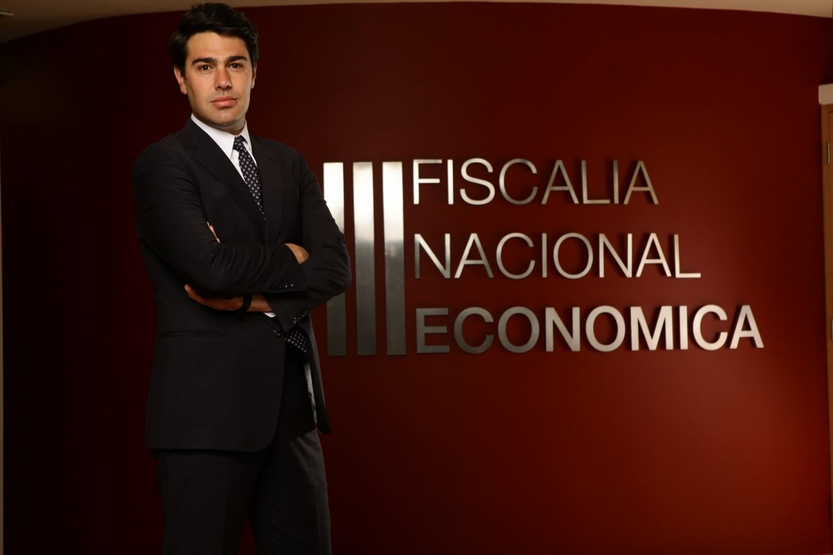 <p>El equipo de la FNE que desbarató el cartel del gas industrial y medicinal</p>