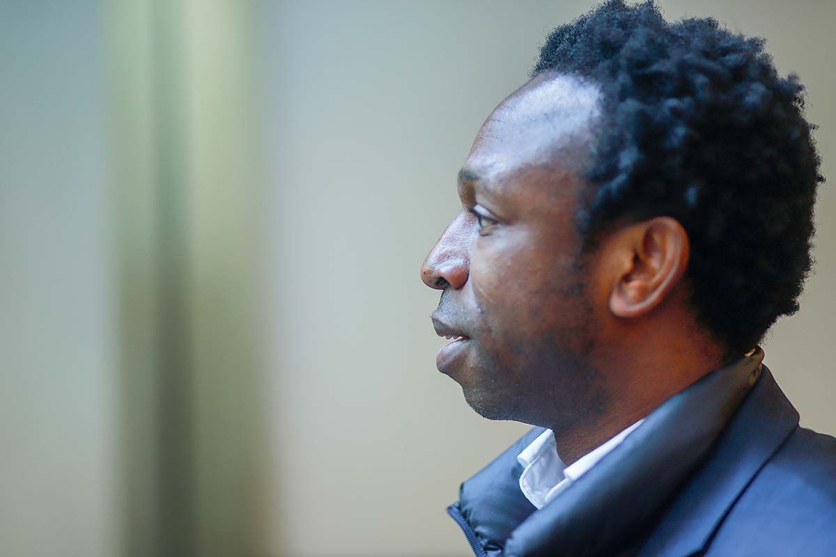 <p>La extraordinaria historia de Ousman Umar y su ONG que quiere convertir a Ghana en el Silicon Valley de África</p>