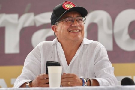 <p>Los tres ejes que Petro pide que tenga el nuevo sistema de salud colombiano para el magisterio</p>