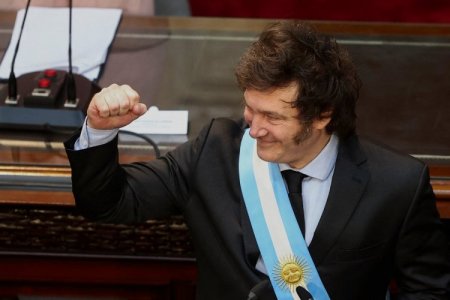 Argentina logra superávit financiero por cuarto mes consecutivo y se abre la puerta a nuevas medidas para contener la inflación
