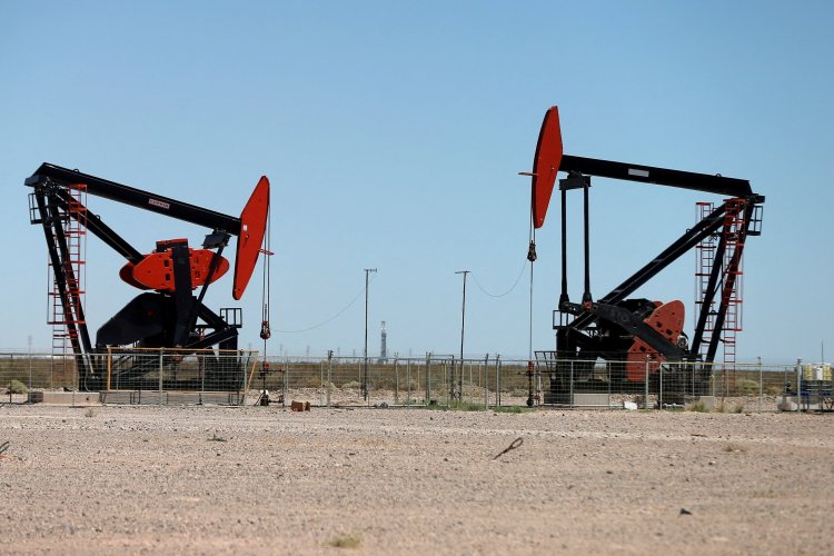 <p>Argentina YPF comienza construcción de oleoducto desde Vaca Muerta para exportar crudo</p>