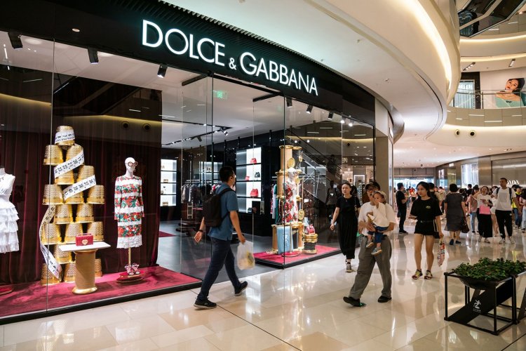 <p>Vuelve el lujo a Argentina: Dolce&Gabbana abrirá por primera vez una tienda en el país</p>