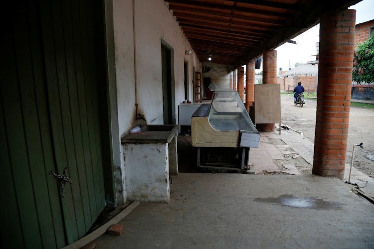 <p>Alta inflación y tipo de cambio en Argentina crean un pueblo fantasma en la frontera con Paraguay</p>