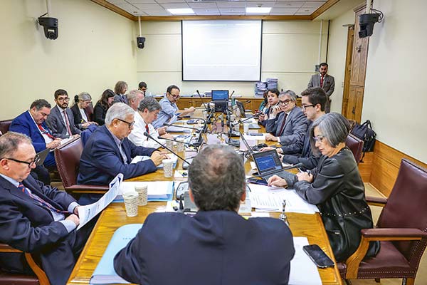 El proyecto que refuerza el cumplimiento tributario está hoy radicado en la comisión de Hacienda del Senado.