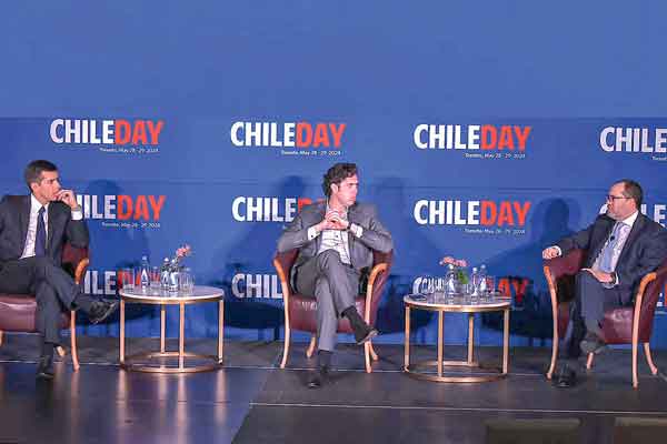 Francisco Guzmán (InBest),  John-Christian Bourque (Ontario Teachers’ Venture and Growth), y Cristóbal Torres (Provida).