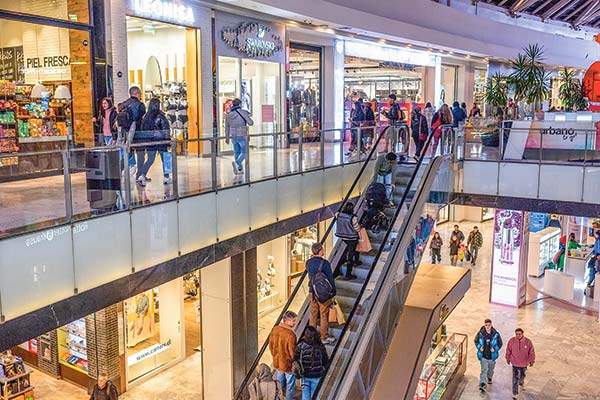 Ventas del comercio minorista en la Región Metropolitana continuaron su recuperación durante abril