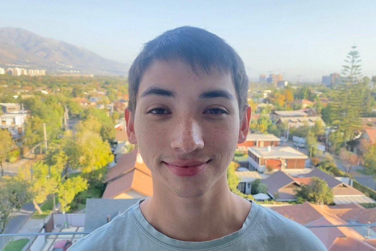 <p>Por primera vez un estudiante chileno gana reconocida competencia de Apple</p>