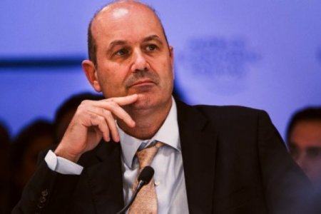 <p>Sturzenegger evaluó los primeros seis meses de Gobierno y advirtió: "Tenemos un Congreso infantil con un Presidente adulto"</p>