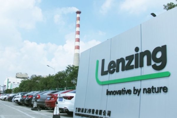 Forestal brasileña Suzano entra al negocio textil con la compra de 15% de la austriaca Lenzing por US$ 250 millones