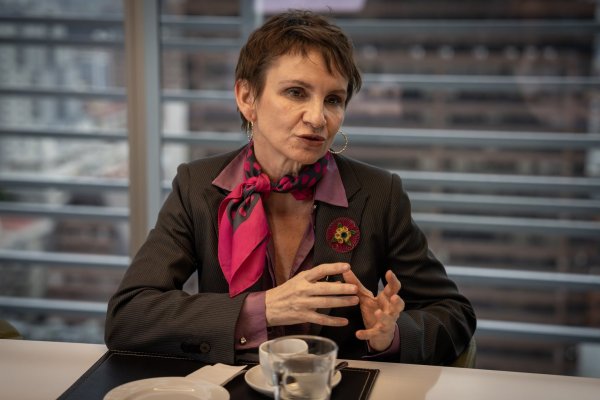 Vicepresidenta Tohá dice que Venezuela debe hacer más en la lucha regional contra el crimen organizado