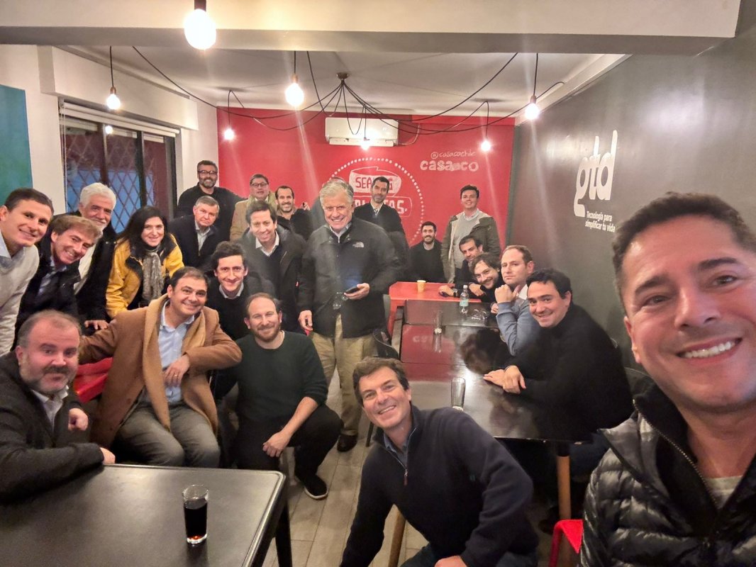 <p>Rodrigo Delgado, Carlos Alberto Cartoni, Tomás Claro: la reunión que organizó Nicolás Shea para Max Luksic</p>
