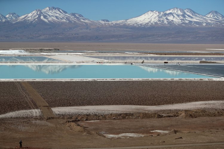 <p>Litio en Chile: 54 empresas pertenecientes a 10 países expresaron interés en 26 salares no estratégicos del país</p>
