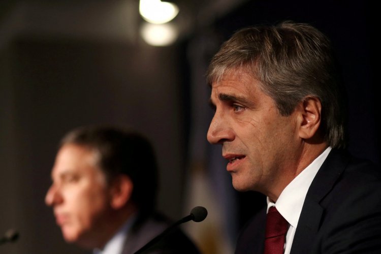<p>Tras informe del FMI, Caputo ratifica que no habrá devaluación ni cambios en el dólar blend en Argentina</p>
