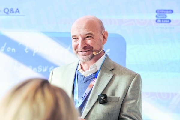La exclusiva charla sobre logística que protagonizó un ex VP de Amazon en Santiago