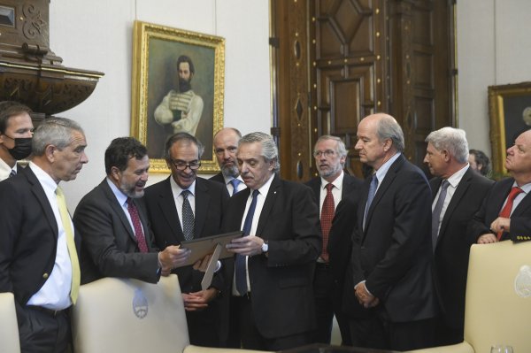 La misión de empresarios chilenos a Argentina que explorará las oportunidades que genera la Ley de Bases