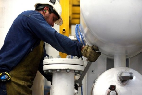 Industria y construcción se desplomaron en Argentina durante mayo, según Indec