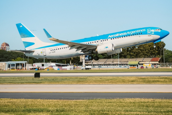 Aerolíneas Argentinas abre un nuevo plan de retiros voluntarios