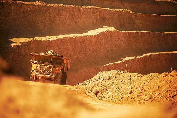 <p>Antofagasta cae más de 6% en la Bolsa de Londres y JPMorgan rebaja precio objetivo tras decepcionantes datos de producción</p>
