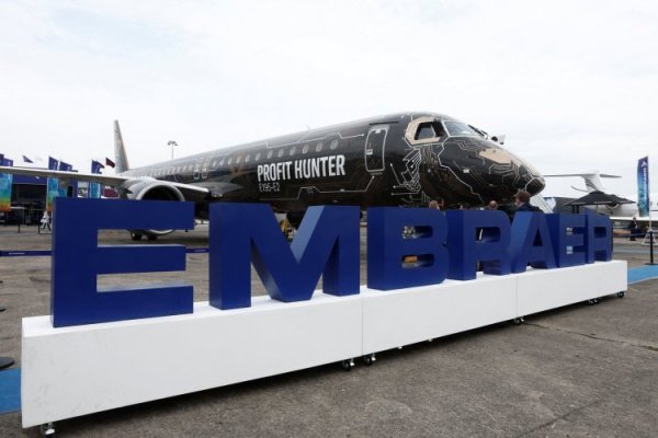 Latam Airlines y Gol están "avanzadas" en las negociaciones para incorporar aviones de Embraer