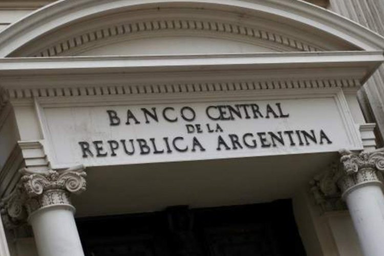 <p>Hacia la liberación del cepo: Argentina flexibiliza regulaciones cambiarias para exportaciones e importaciones</p>