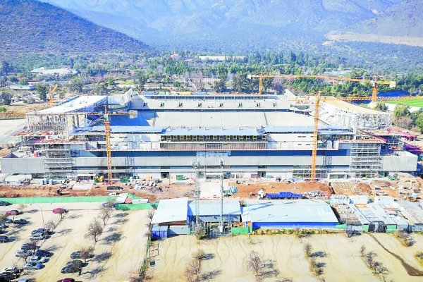 Los trabajos del Estadio UC "van en algo más del 70%”, según el arquitecto César Azcárate