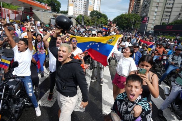 <p>Crece tensión en Venezuela: protestas contra Maduro y enfrentamientos estallan en varias ciudades del país</p>
