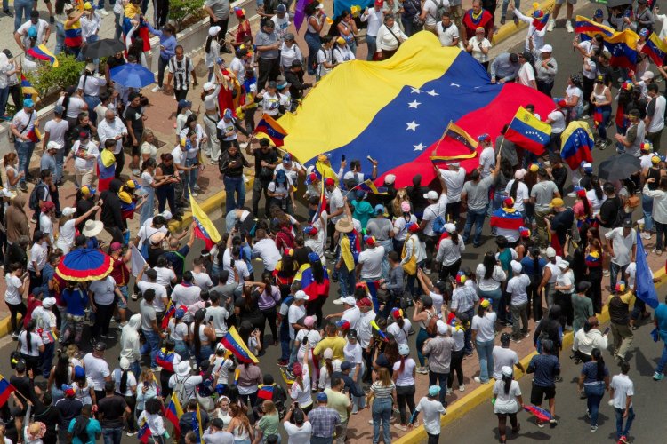 <p>Mientras aumentan países que reconocen a Edmundo González como ganador, tribunal electoral de Venezuela ratifica triunfo de Maduro</p>