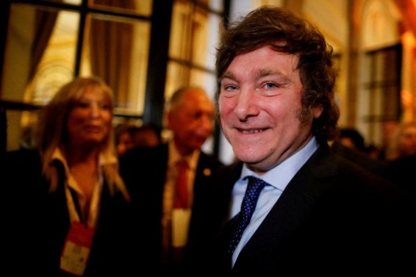 <p>Diplomacia argentina en crisis tras reforma de Milei: funcionarios advierten huelga y preparan recursos judiciales</p>