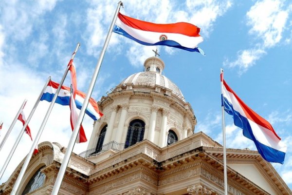 <p>Moody’s desglosa el caso Paraguay: ¿Cómo hizo el segundo país más corrupto de Latinoamérica para conseguir el “grado de inversión”?</p>