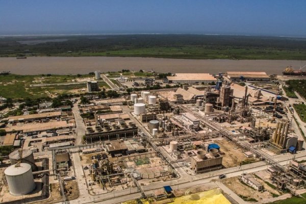 Monómeros, la petroquímica al centro de la polémica por triangulación de fondos a Maduro que complica a Colombia