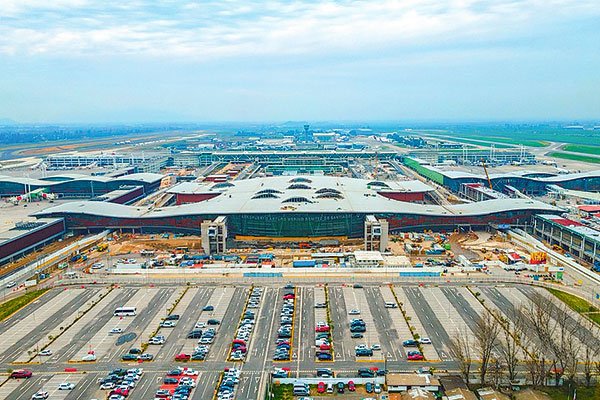 FNE confirma equidad en asignación de empresas courier en aeropuerto