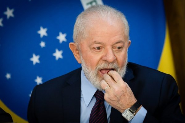El reloj de Lula: mandatario decidió regresar lujoso Cartier que recibió hace 20 años ante potencial escándalo