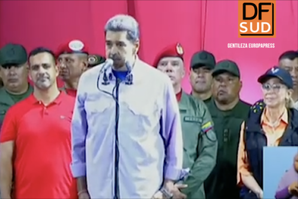 <p>Ahora en DF SUD | Venezuela: Maduro dice que sentencia del Tribunal Supremo que avaló los resultados electorales es "histórica y contundente"</p>
