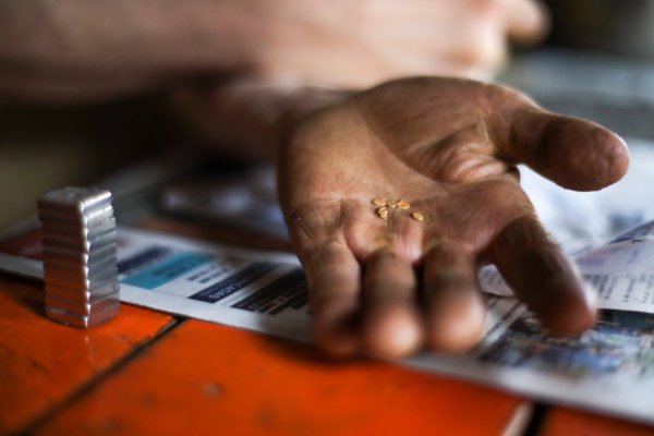 El documental sobre una máquina de cosechar oro en Tierra del Fuego