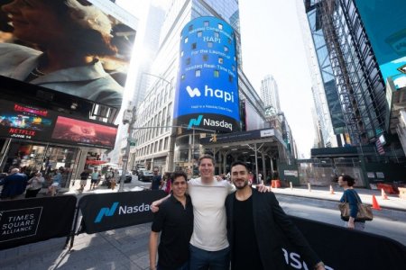 <p>Fintech peruana Hapi alcanza el medio millón de clientes y lo celebra en el Nasdaq en Times Square</p>