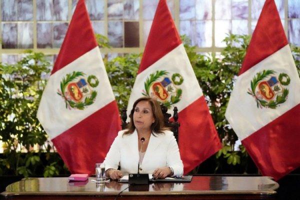 <p>Presidenta de Perú, Dina Boluarte, cambia a cuatro ministros, entre ellos el Canciller</p>