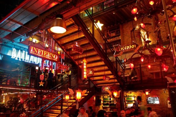 <p>Petro ordena cierre del emblemático restaurante Andrés Carne de Res en la ciudad de Chía</p>