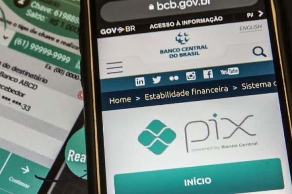 Brasileño Pix superará a las tarjetas de crédito como medio de pago en 2025