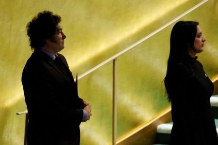 <p>Señal de advertencia para Milei: la pobreza en Argentina supera el 50%, mientras su popularidad se desgasta</p>