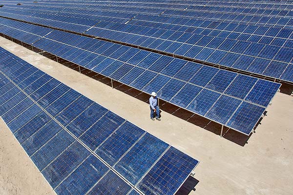 Gobierno chileno avanza en indicaciones para PMGD y se reúne con fondos de inversión