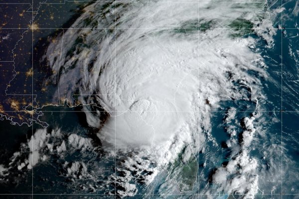 Estados Unidos enfrenta una nueva amenaza de tormenta mientras se recupera de Helene