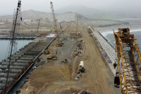 <p>Puerto de Chancay: “Hay cuatro empresas globales interesadas en venir a Perú”</p>