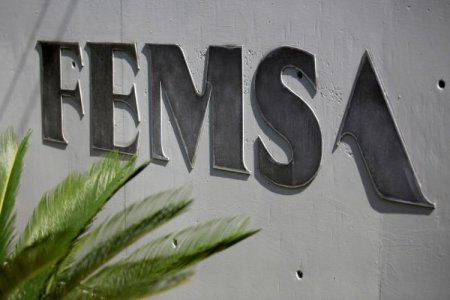 <p>Mexicana Femsa firma acuerdo con Traxión para desinvertir varias de sus operaciones logísticas</p>