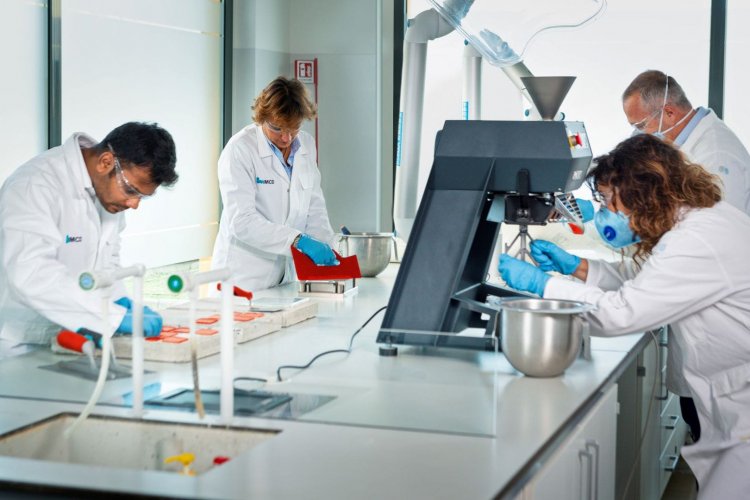 <p>IMCD adquiere operaciones de la chilena Grupo Blumos y su presencia en Perú y Argentina</p>