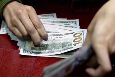 <p>Crisis en Bolivia: falta de dólares impacta la economía y el Gobierno “raspa las reservas" para sobrevivir hasta las elecciones de 2025</p>